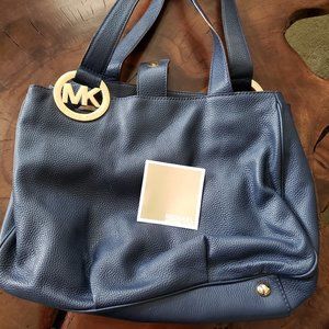Navy Michael Kors hobo bag